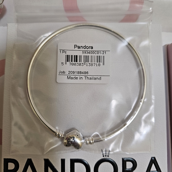 New Pandora Celestial Heart Clasp Bangle - Picture 8 of 10